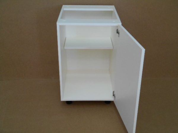 B21FH-DTPO----21" wide Base 1 Door w/ Double Trash Pullout Cabinet